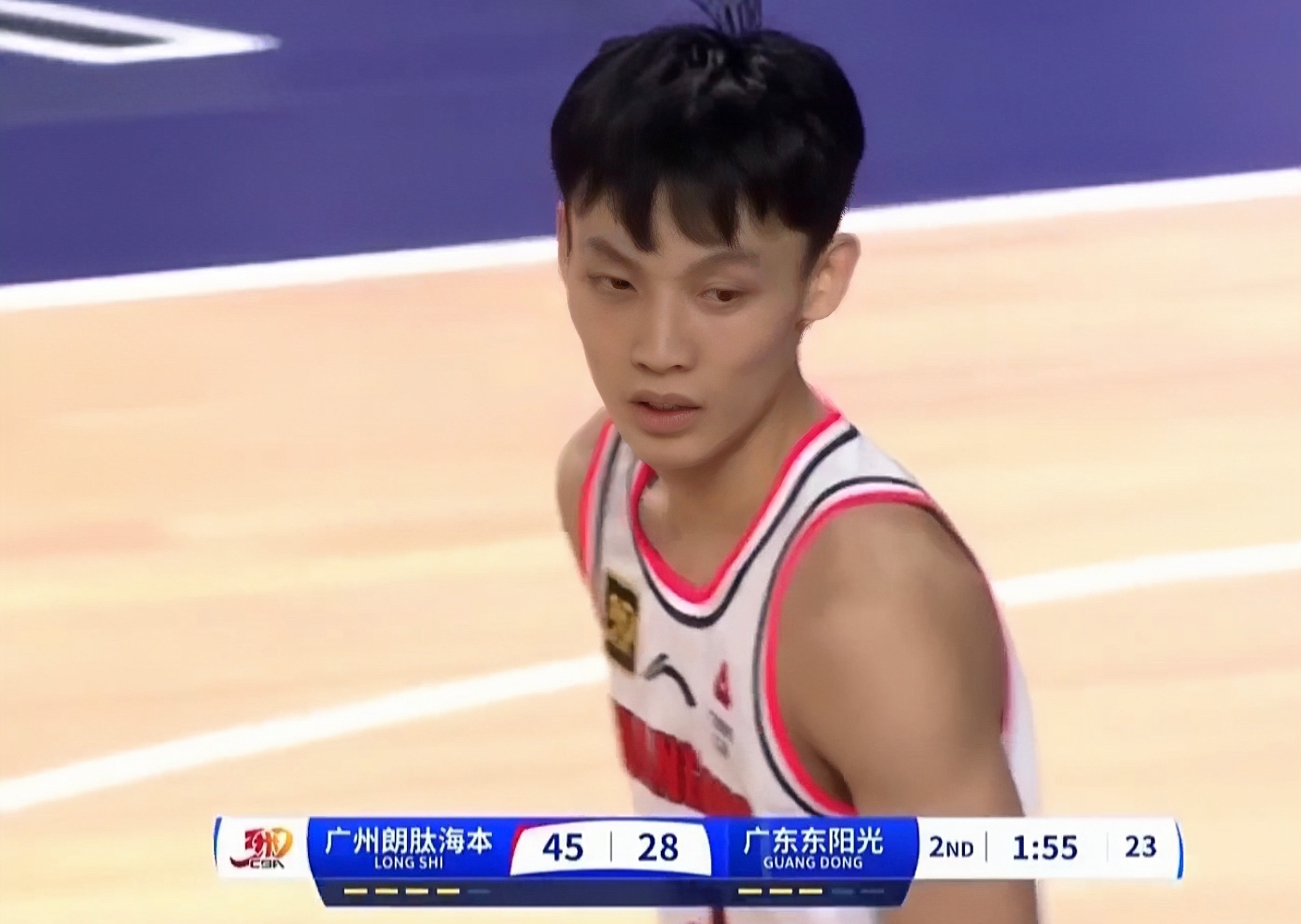 包含广东宏远训练开放日，今晚绝杀压哨引欢呼，CBA常规赛在即，身体对抗强度拉满的词条-米兰网站