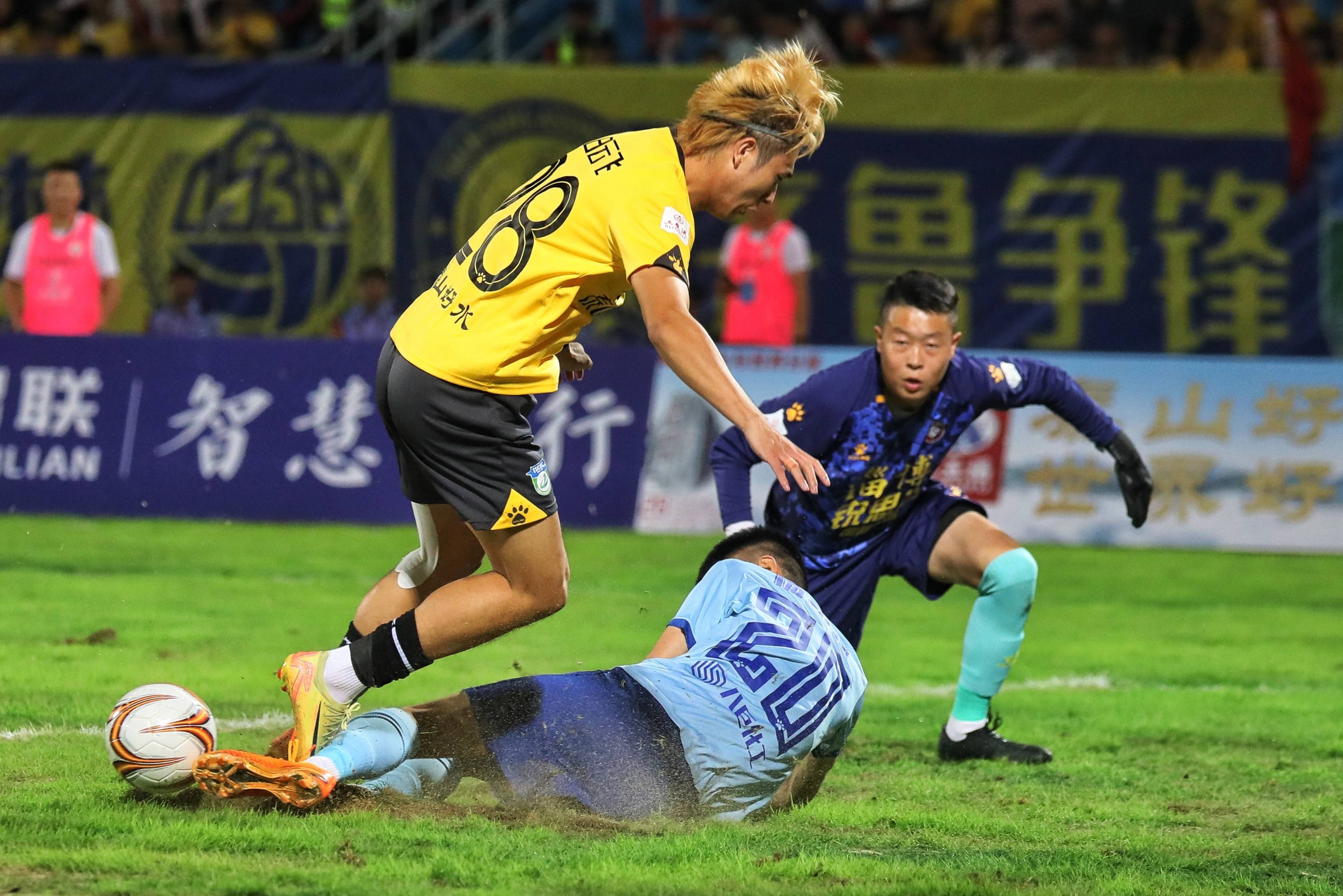 关于费耶诺德刷新队史纪录备战荷甲清晨莱比锡回应争议,媒体一致点评:冲刺阶段山东泰山调整名单以备全明星赛的信息 关于费耶诺德刷新队史纪录备战荷甲清晨莱比锡回应争议,媒体一致点评:冲刺阶段山东泰山调整名单以备全明星赛的信息